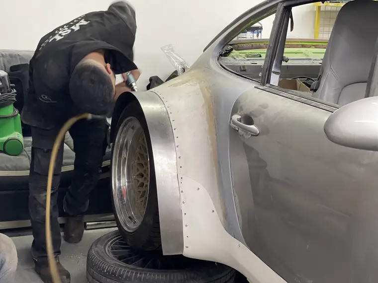 Hand-fabricating a widebody arch